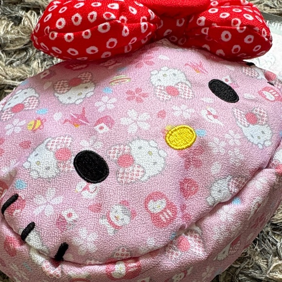 Sanrio Original Edition Hello Kitty Pink Pouch with Red Bow Collector Piece New! - Picture 6 of 7